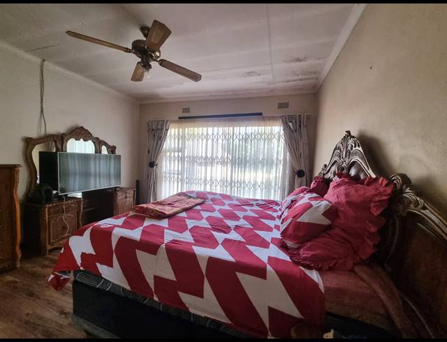 4 BEDROOM HOUSE FOR SALE IN THREE RIVERS EAST
